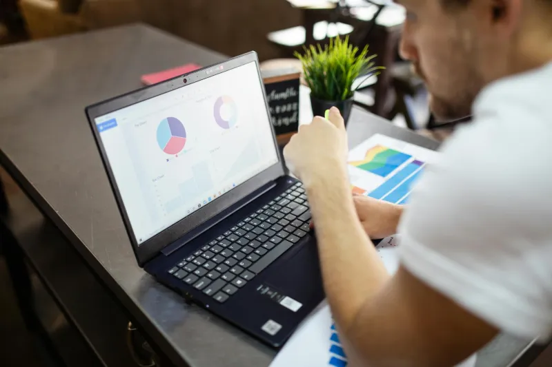 While You Sleep, Your Website Sells: The 24/7 Revenue Revolution Transforming UK SMEs